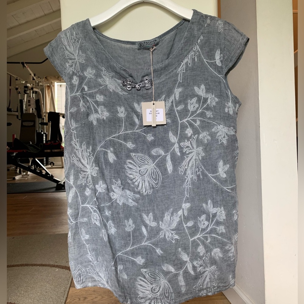 Femme Fatale Women’s Blouse NWT